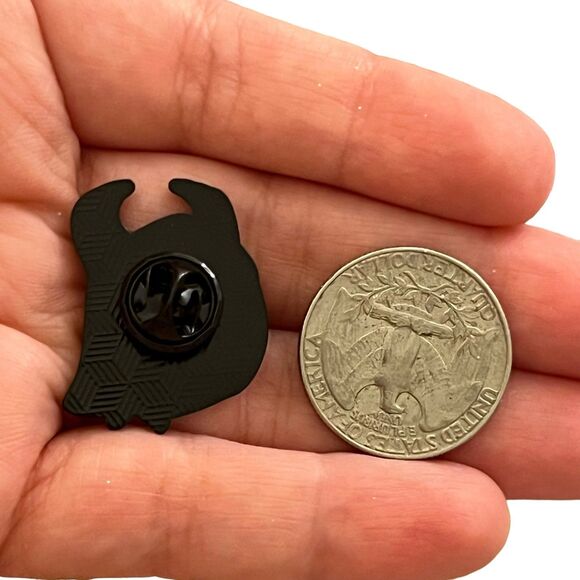 Helluva Bozz Hazbin Hotel Verosika Mayday Enamel Pin - Picture 5 of 6